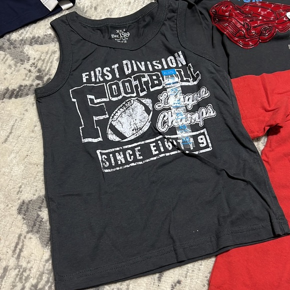 Boys 5pc Shirts and Hoodies Lot Size 4 Retails: $60 Make an offer. Brand new. - Picture 3 of 7